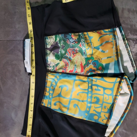 Swim Rashguard set - Picture 2 of 8